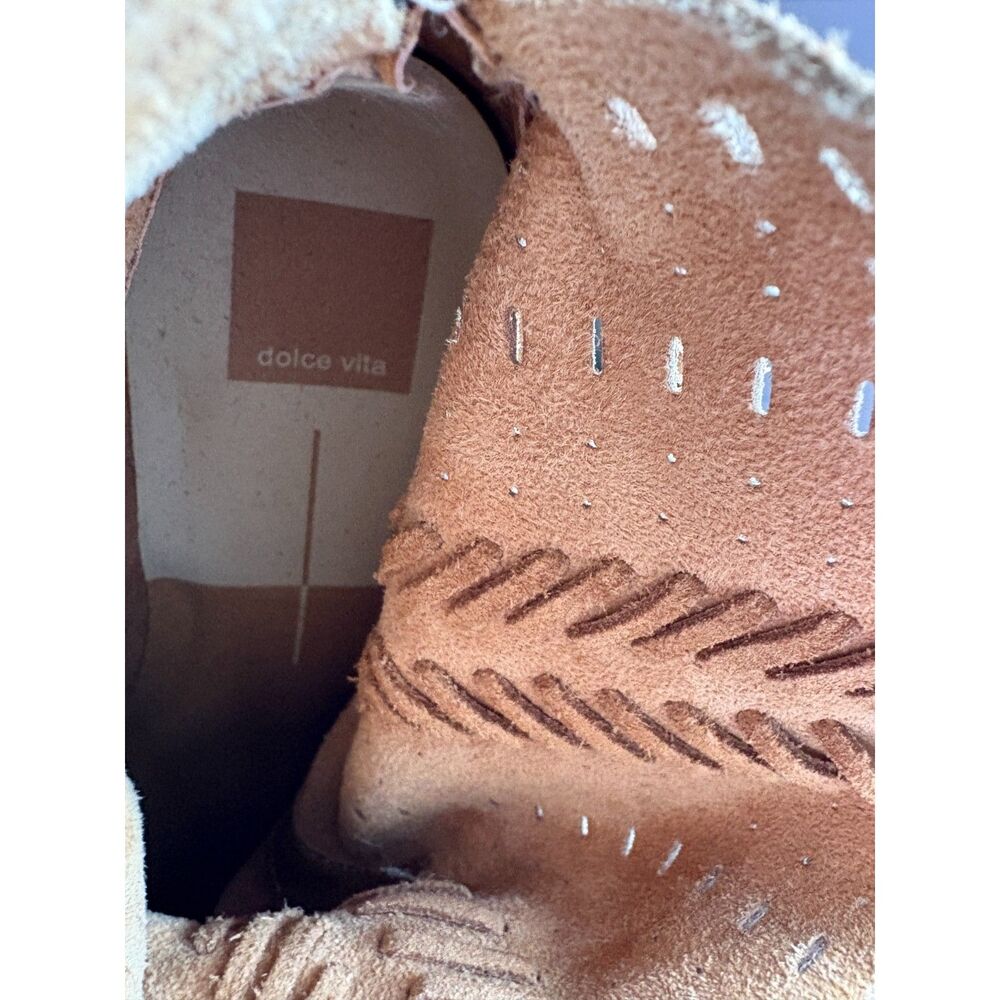 Dolce Vita Tan booties - Picture 3 of 4
